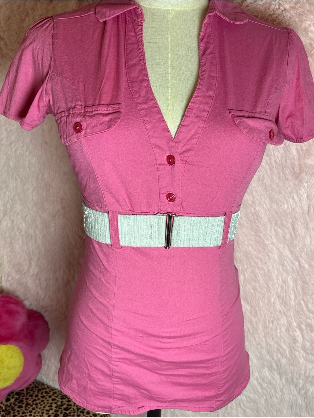 Mandee Y2K Pink Short‑Sleeve Fitted V‑Neck Button Blouse with Belt - Picture 7 of 7
